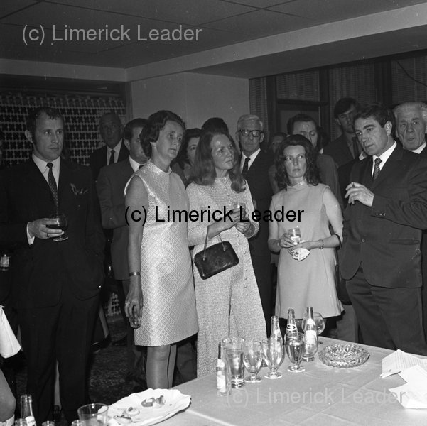 Opening of the Glentworth Hotel in 1971 | From Limerick With Love